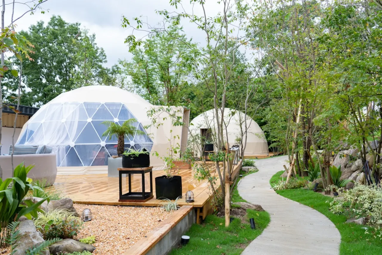 ゆふいんグランピング COMOREBI 公式