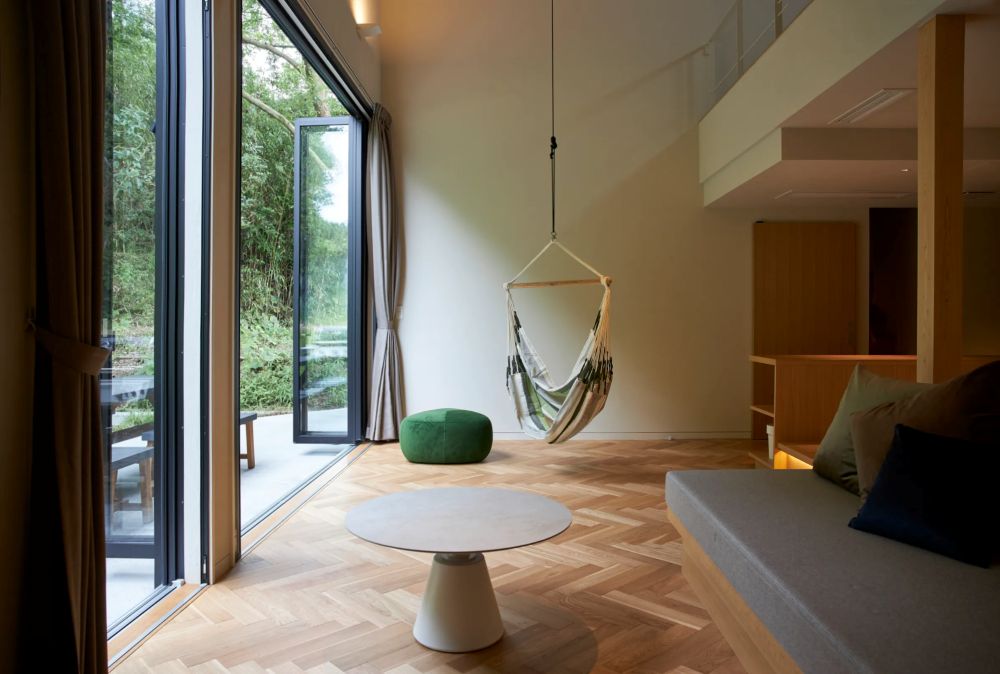 Lazy Inn.　公式
