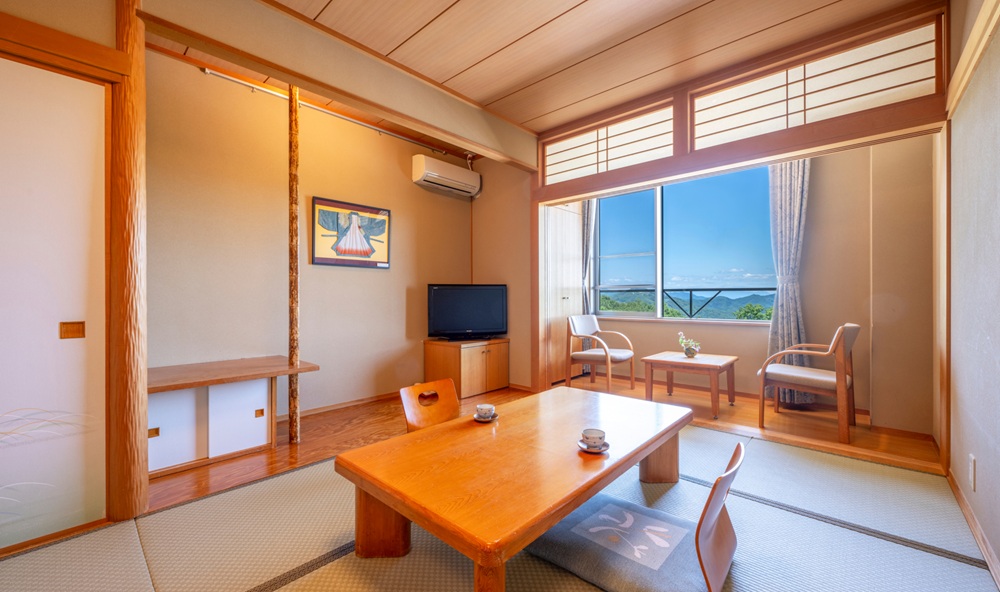 いこいの村ヘリテイジ美の山 公式