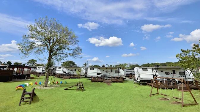 THE TRAILERHOUSE VILLAGE 大牟田 SPA