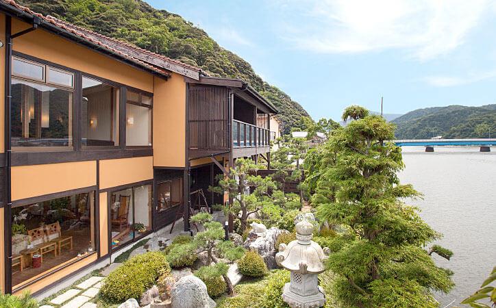 リバーサイドまるやま荘　公式