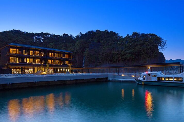 碧き島の宿 熊野別邸 中の島 公式