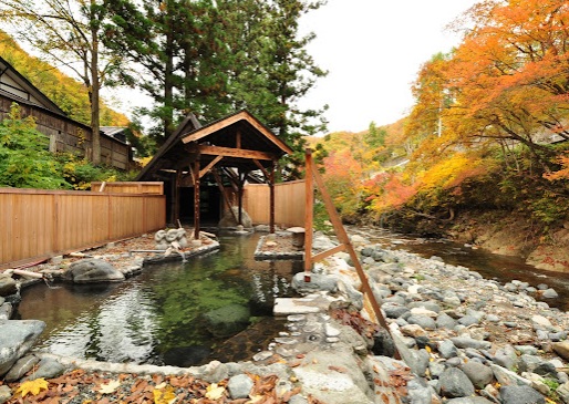 源泉掛流しの湯めぐりテーマパーク 龍洞公式