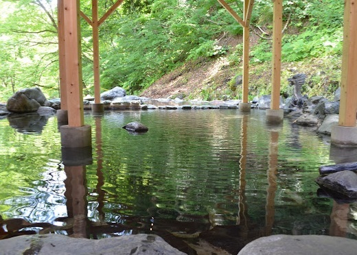 源泉掛流しの湯めぐりテーマパーク 龍洞公式