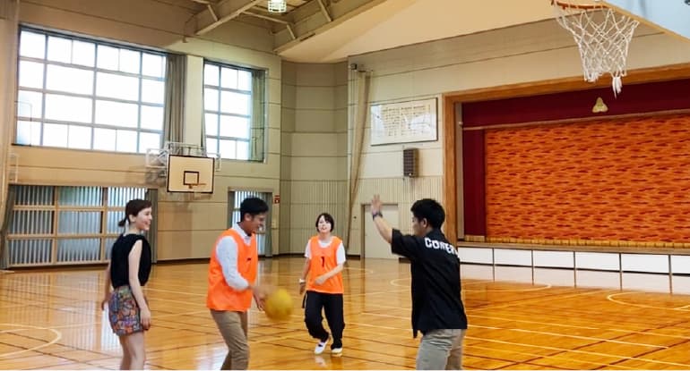 遊んで泊まれる小学校 カタショー