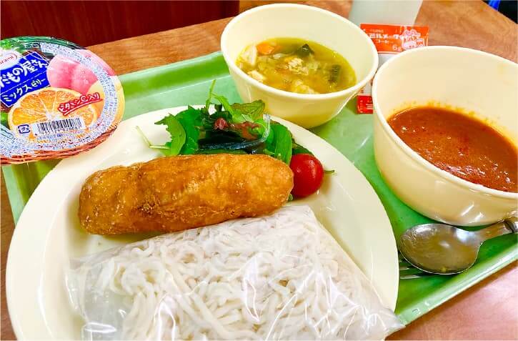 遊んで泊まれる小学校 カタショー