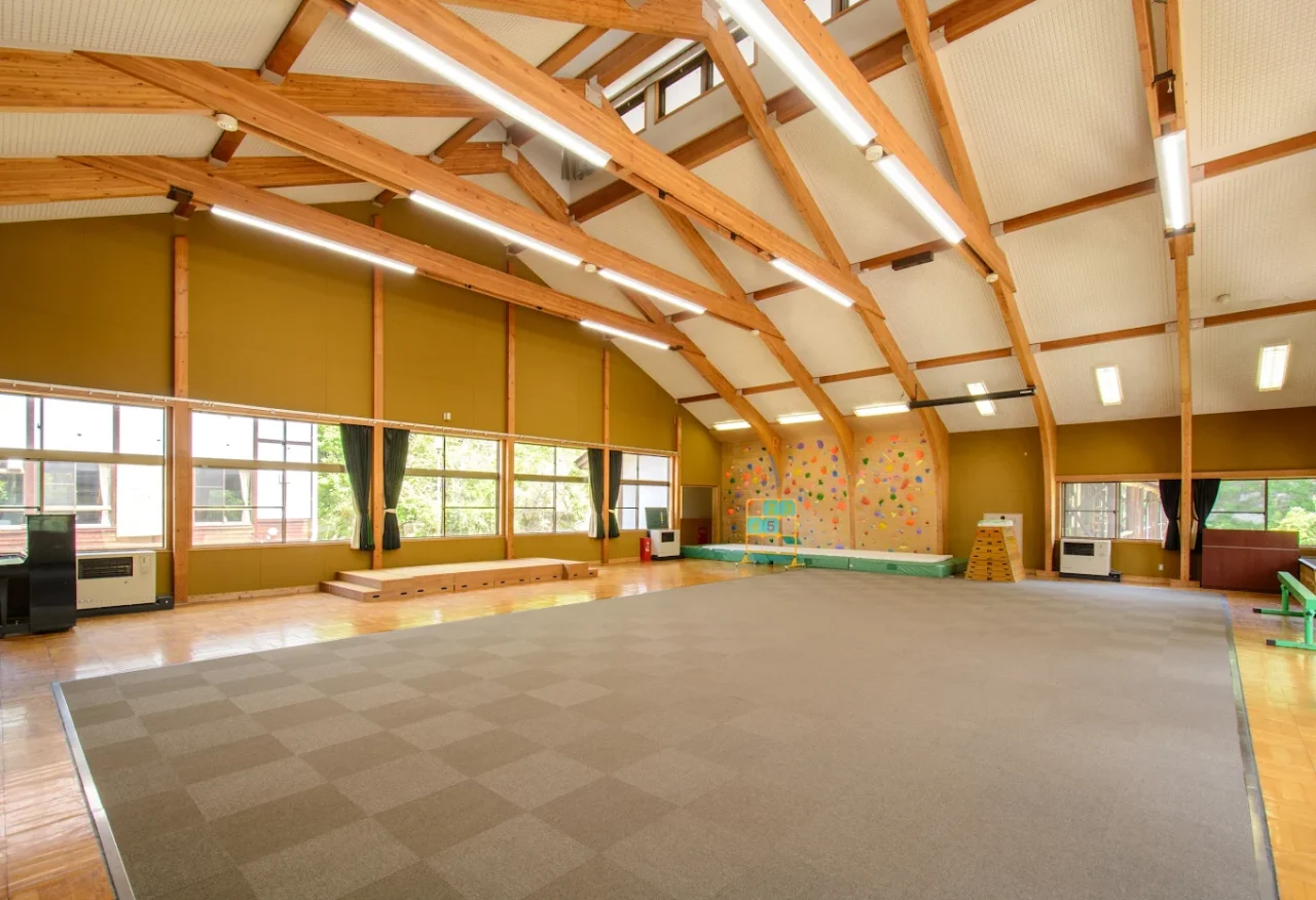 泊まれる学校 猿ヶ京小学校 公式