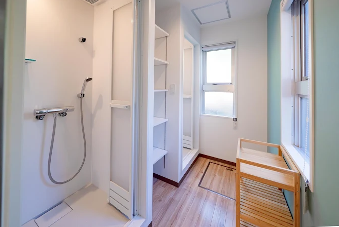 泊まれる学び舎&ジビエBBG「ひみつ基地小塩」