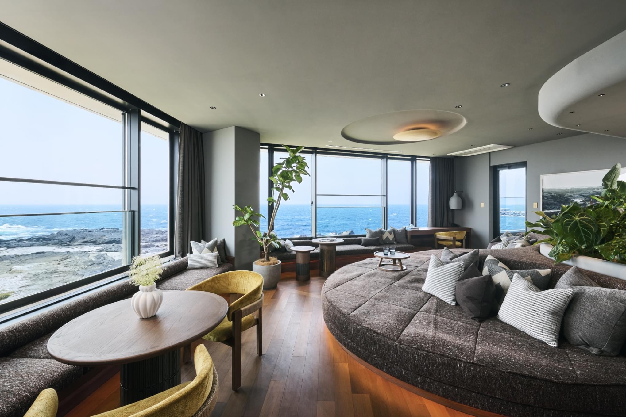 ふふ城ヶ島海風のしらべ