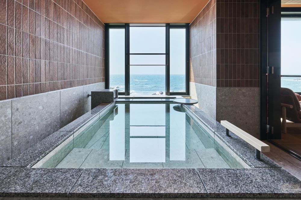 ふふ城ヶ島海風のしらべ