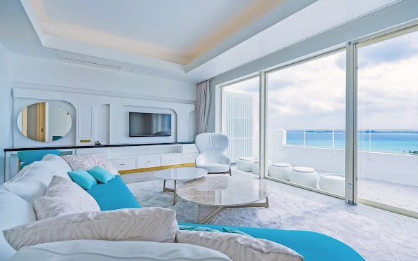サントリーニHOTEL&VILLAS 宮古島＜伊良部島＞